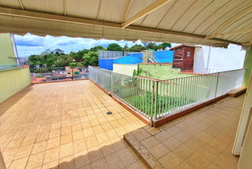 Casa Térrea Ampla à venda no Bairro do Jardim Maristela na Rua Coronel Augusto Machado