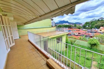 Casa Térrea Ampla à venda no Bairro do Jardim Maristela na Rua Coronel Augusto Machado