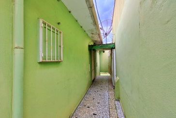 Casa Térrea Ampla à venda no Bairro do Jardim Maristela na Rua Coronel Augusto Machado