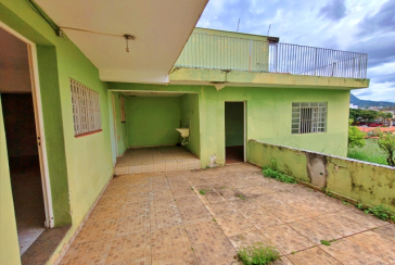 Casa Térrea Ampla à venda no Bairro do Jardim Maristela na Rua Coronel Augusto Machado