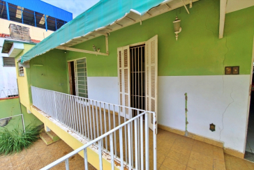 Casa Térrea Ampla à venda no Bairro do Jardim Maristela na Rua Coronel Augusto Machado