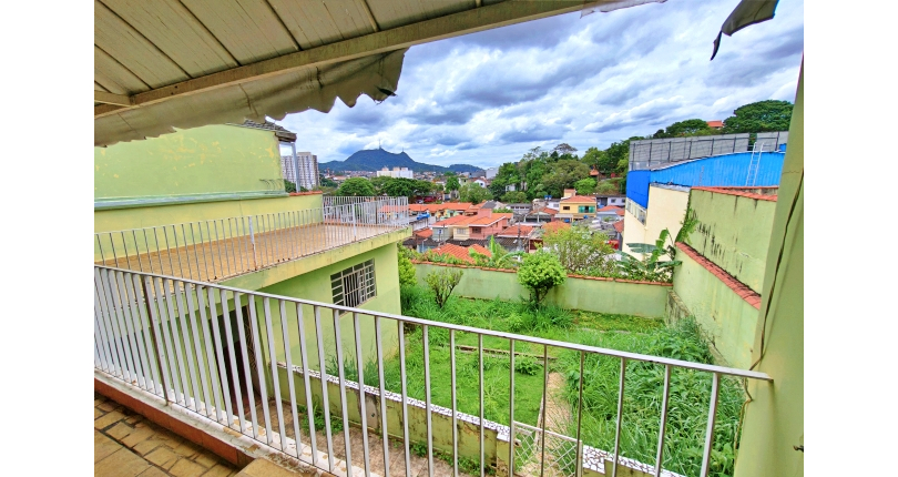 Casa Térrea Ampla à venda no Bairro do Jardim Maristela na Rua Coronel Augusto Machado