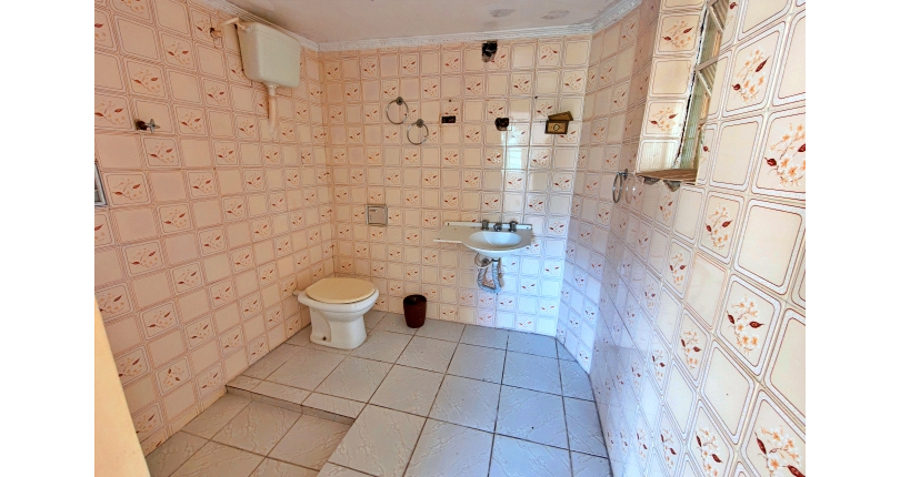 Casa Térrea Ampla à venda no Bairro do Jardim Maristela na Rua Coronel Augusto Machado