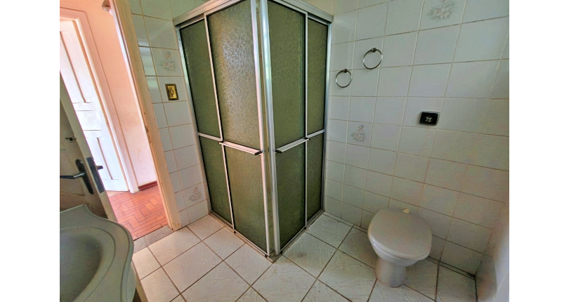Casa Térrea Ampla à venda no Bairro do Jardim Maristela na Rua Coronel Augusto Machado