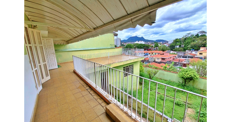 Casa Térrea Ampla à venda no Bairro do Jardim Maristela na Rua Coronel Augusto Machado