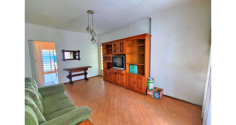 Casa Térrea Ampla à venda no Bairro do Jardim Maristela na Rua Coronel Augusto Machado