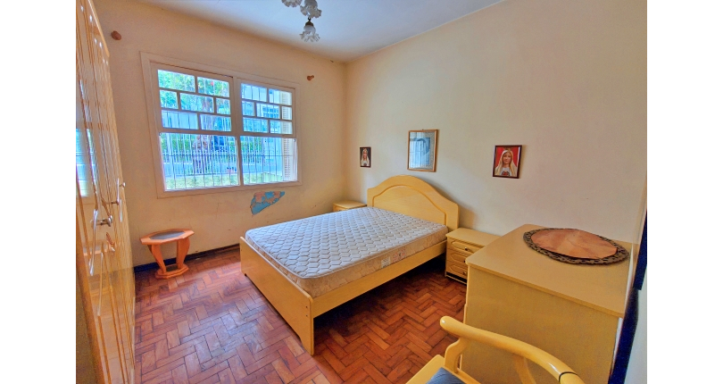 Casa Térrea Ampla à venda no Bairro do Jardim Maristela na Rua Coronel Augusto Machado