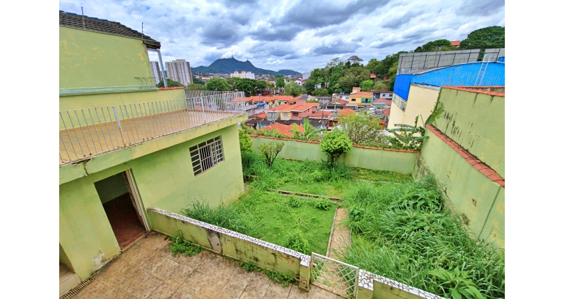 Casa Térrea Ampla à venda no Bairro do Jardim Maristela na Rua Coronel Augusto Machado