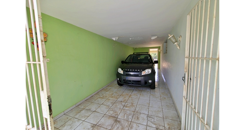Casa Térrea Ampla à venda no Bairro do Jardim Maristela na Rua Coronel Augusto Machado