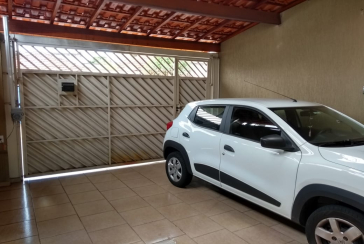 Belo Sobrado à Venda no Parque Maria Domitila na Rua Antônio Félix Pacheco