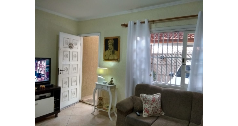 Belo Sobrado à Venda no Parque Maria Domitila na Rua Antônio Félix Pacheco