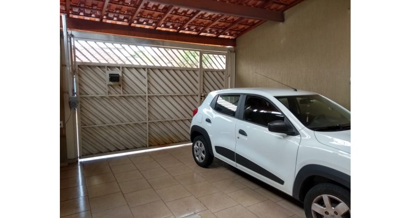 Belo Sobrado à Venda no Parque Maria Domitila na Rua Antônio Félix Pacheco