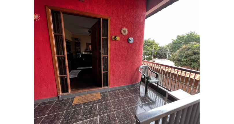 Casa à venda Rua Abel Lucas, Jardim Santa Fé (Zona Oeste) - Imóveis à Venda