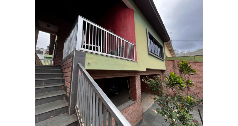 Casa à venda Rua Abel Lucas, Jardim Santa Fé (Zona Oeste) - Imóveis à Venda