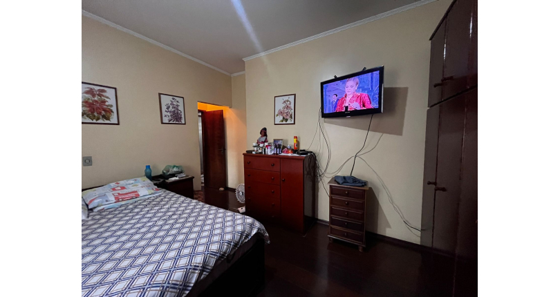 Casa à venda Rua Abel Lucas, Jardim Santa Fé (Zona Oeste) - Imóveis à Venda