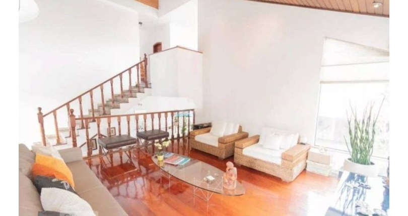 Sobrado à venda Rua Icádio, City América - Imóveis à Venda