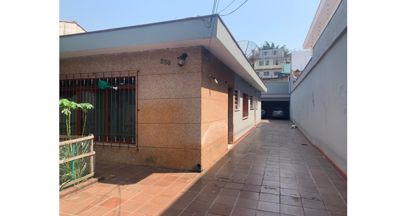 Casa à venda Rua Eusébio da Silva, Parque Maria Domitila - Imóveis à Venda