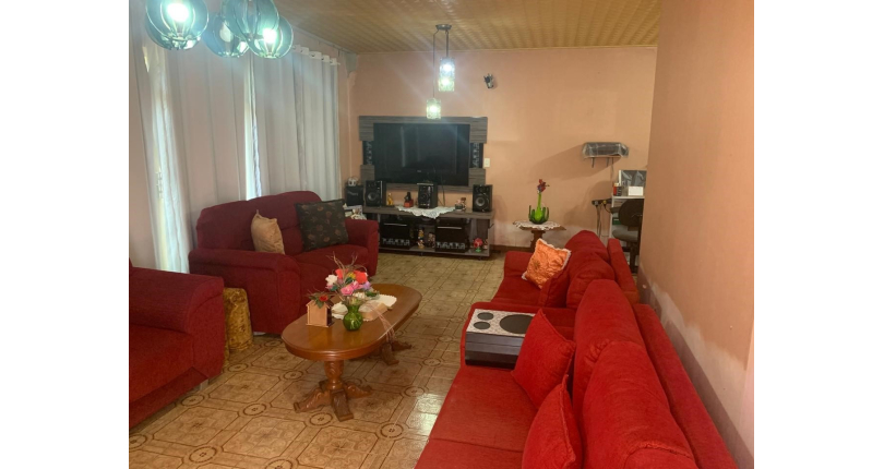 Casa à venda Rua Eusébio da Silva, Parque Maria Domitila - Imóveis à Venda