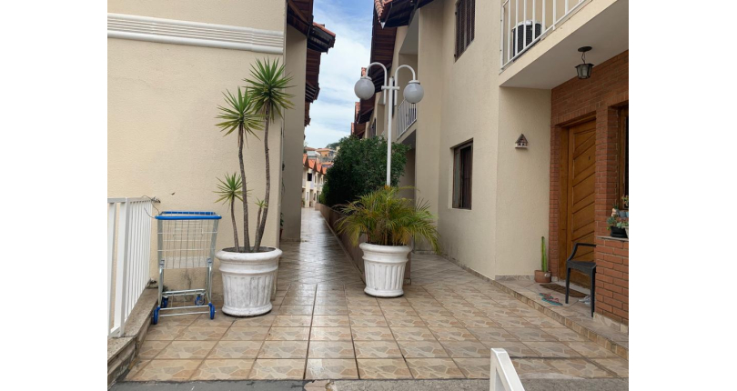 Sobrado à venda Rua João Veloso de Oliveira, Parque São Domingos - Imóveis à Venda