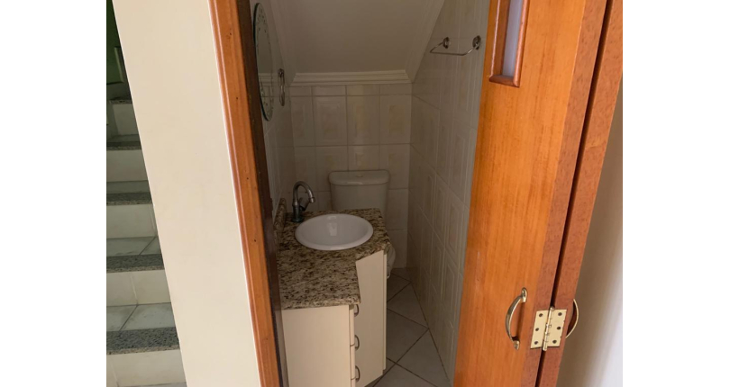 Sobrado à venda Rua João Veloso de Oliveira, Parque São Domingos - Imóveis à Venda