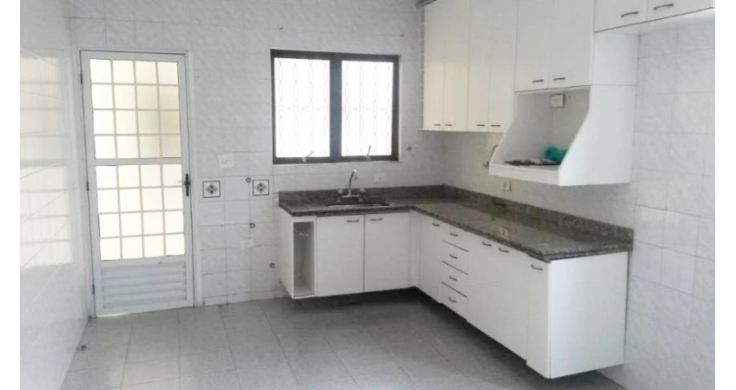 Sobrado à venda Rua Willis Roberto Banks, Parque Maria Domitila - Imóveis à Venda