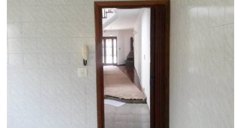 Sobrado à venda Rua Willis Roberto Banks, Parque Maria Domitila - Imóveis à Venda