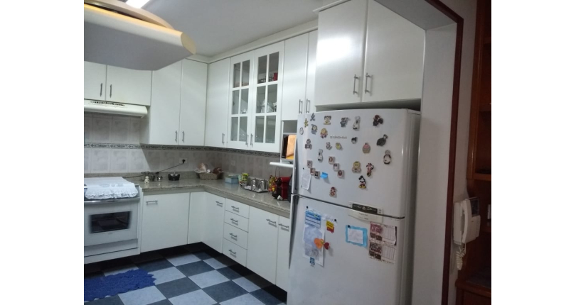 Sobrado à venda no City America na Avenida do Anastácio