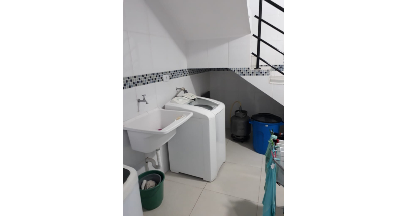 Sobrado à venda Rua Durval Fernandes Chaves, Jardim Santo Elias - Imóveis à Venda